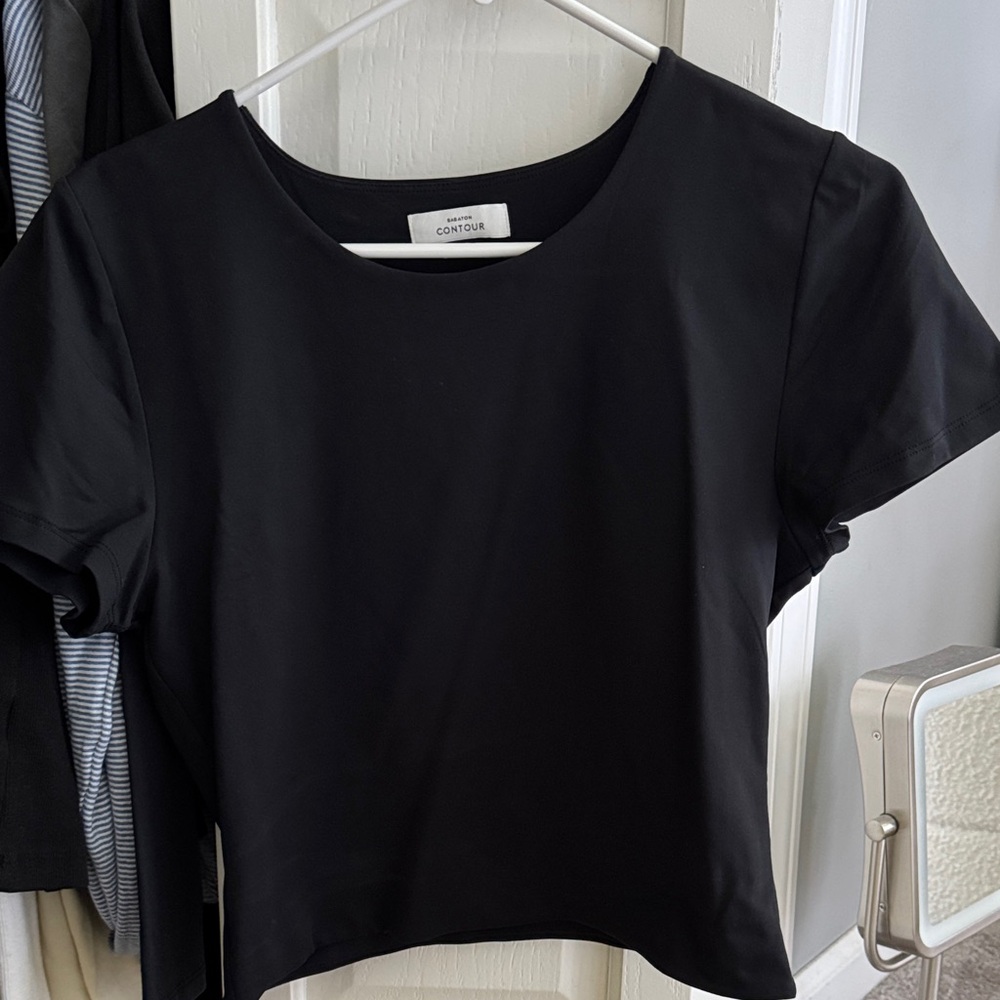Babaton Contour Aritzia Black Short Sleeve Tee